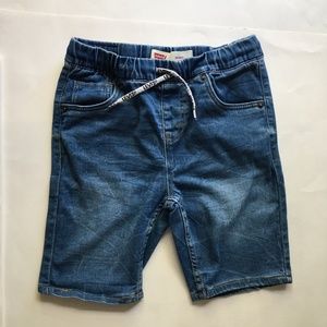Levis boy's stretchy skinny shorts. Size M ( boys)